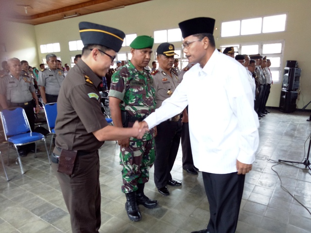 Selepas pengukuhan bupati  salami tim saber